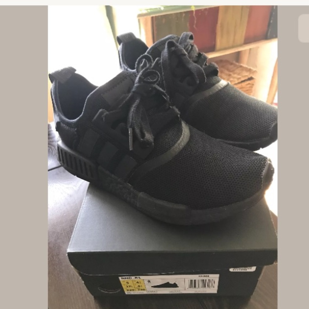 Adidas NMD triple black women 6,5 size